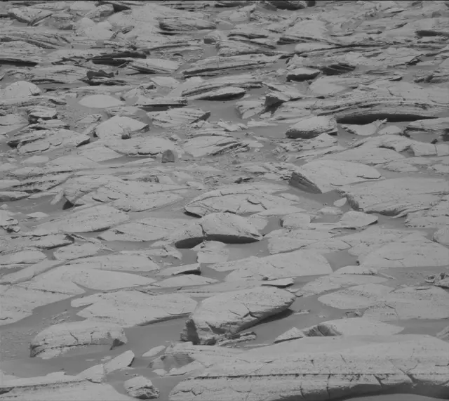 Sol 3943: Mast Camera (Mastcam)