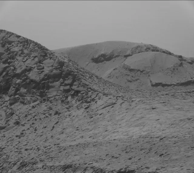 Sol 3943: Mast Camera (Mastcam)