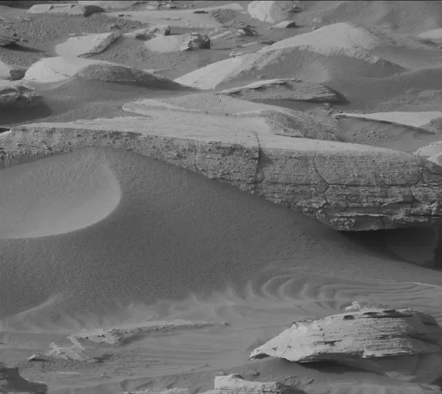 Sol 3943: Mast Camera (Mastcam)