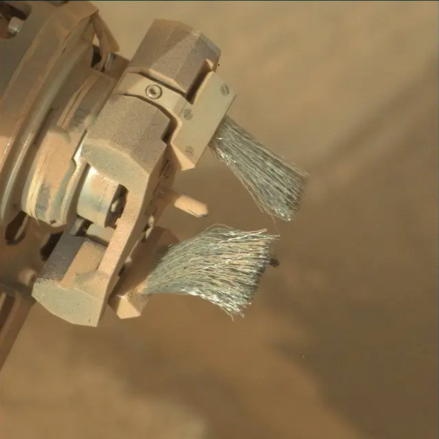 Sol 3943: Mast Camera (Mastcam)