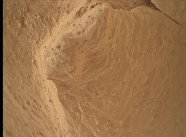 Sol 3943: Mars Hand Lens Imager (MAHLI)