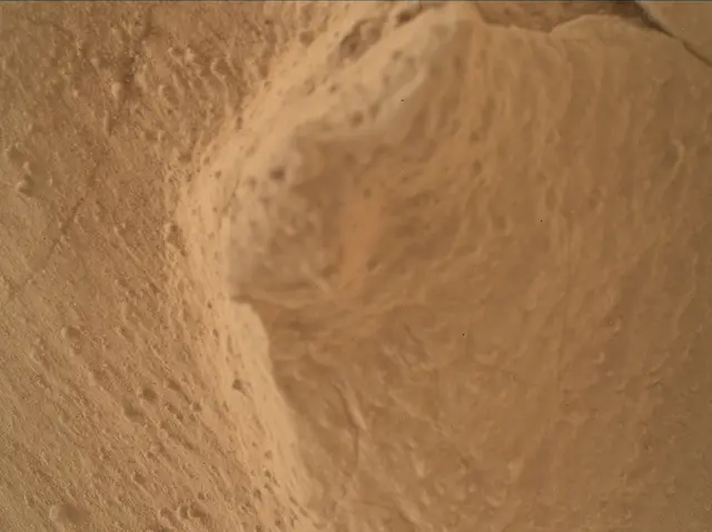 Sol 3943: Mars Hand Lens Imager (MAHLI)