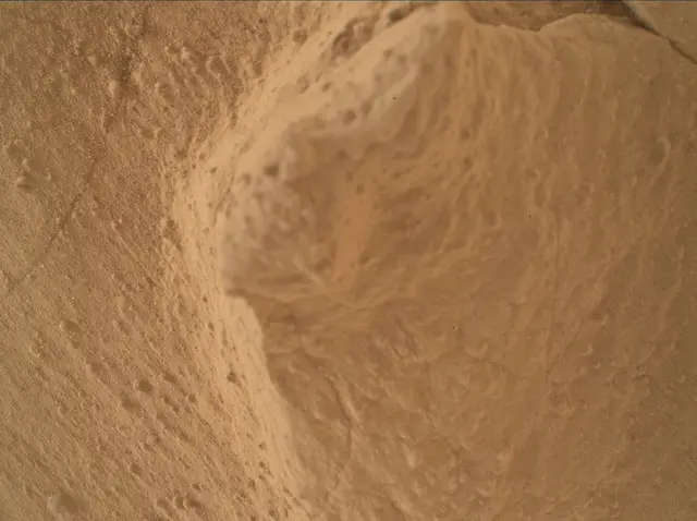 Sol 3943: Mars Hand Lens Imager (MAHLI)