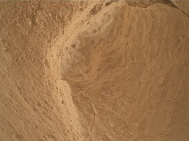 Sol 3943: Mars Hand Lens Imager (MAHLI)