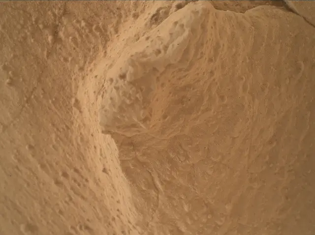 Sol 3943: Mars Hand Lens Imager (MAHLI)