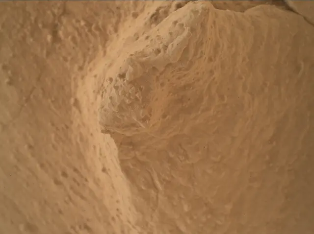 Sol 3943: Mars Hand Lens Imager (MAHLI)