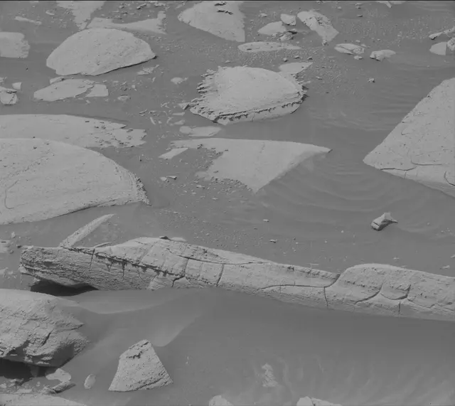 Sol 3944: Mast Camera (Mastcam)