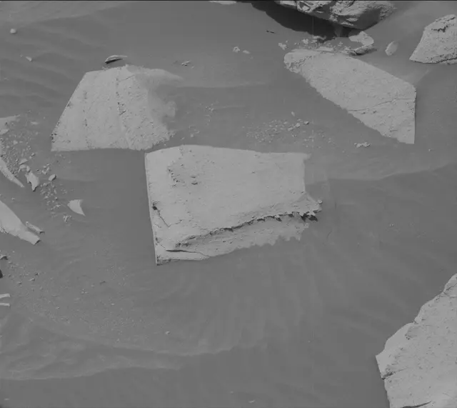 Sol 3944: Mast Camera (Mastcam)