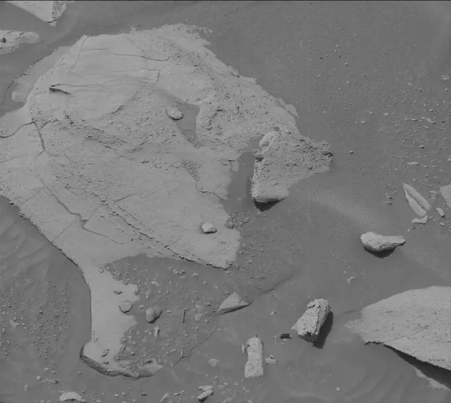 Sol 3944: Mast Camera (Mastcam)