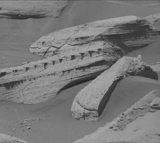 Sol 3944: Mast Camera (Mastcam)