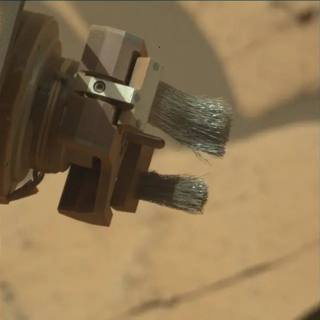 Sol 3946: Mast Camera (Mastcam)