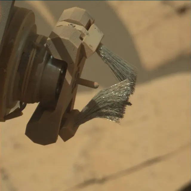 Sol 3946: Mast Camera (Mastcam)