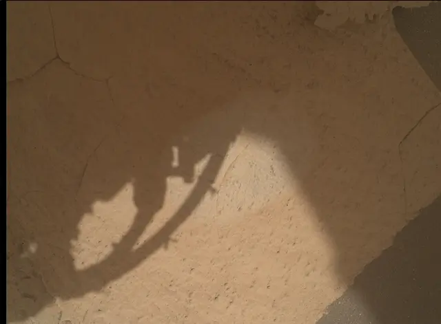 Sol 3946: Mars Hand Lens Imager (MAHLI)