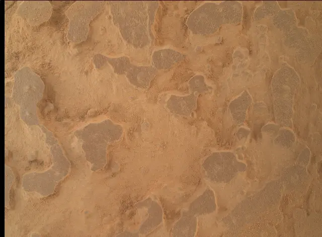 Sol 3948: Mars Hand Lens Imager (MAHLI)