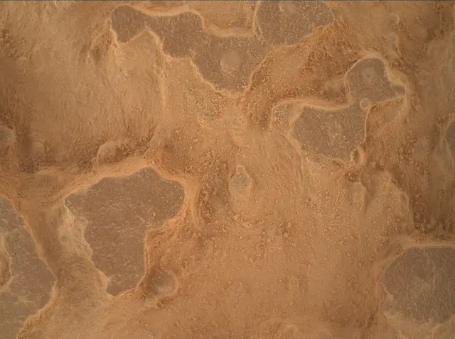 Sol 3948: Mars Hand Lens Imager (MAHLI)
