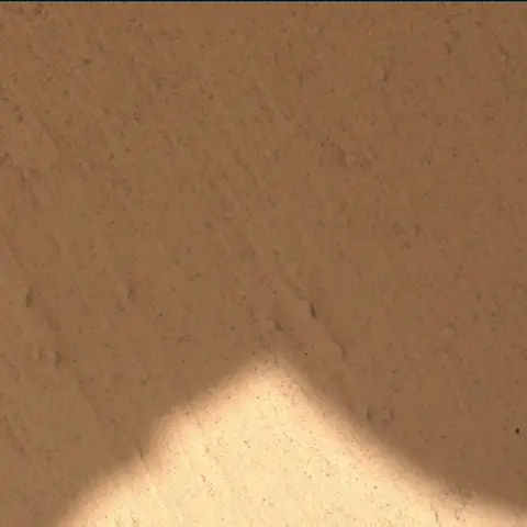 Sol 3960: Mars Hand Lens Imager (MAHLI)