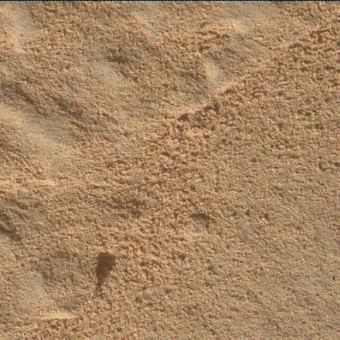 Sol 3962: Mars Hand Lens Imager (MAHLI)