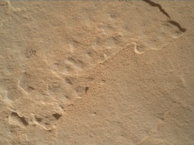 Sol 3962: Mars Hand Lens Imager (MAHLI)