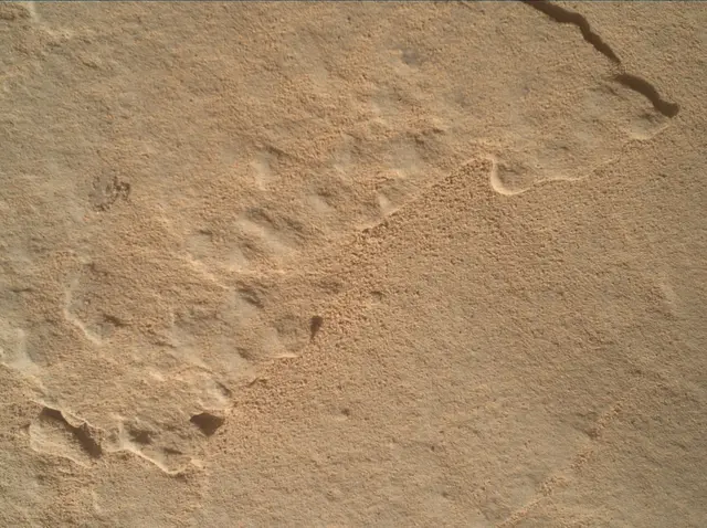 Sol 3962: Mars Hand Lens Imager (MAHLI)