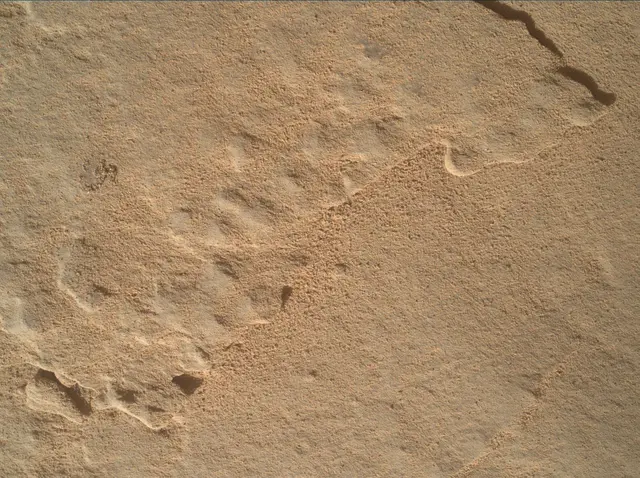 Sol 3962: Mars Hand Lens Imager (MAHLI)