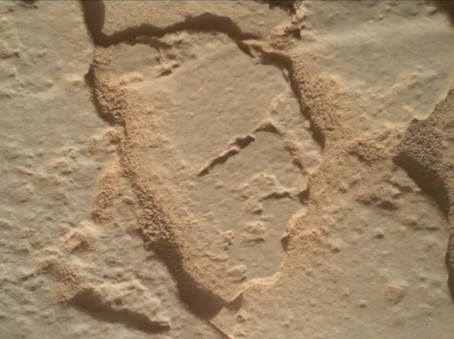 Sol 3962: Mars Hand Lens Imager (MAHLI)