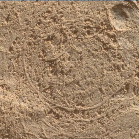 Sol 3964: Mars Hand Lens Imager (MAHLI)