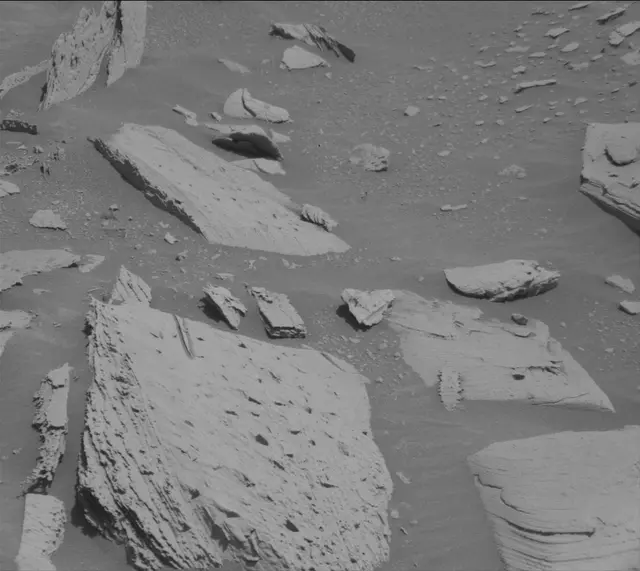 Sol 3966: Mast Camera (Mastcam)