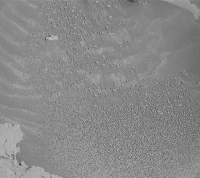 Sol 3967: Mast Camera (Mastcam)