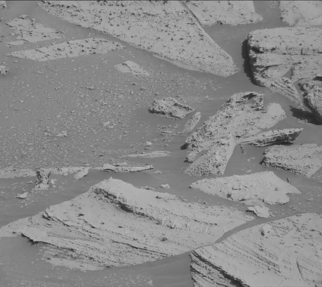 Sol 3967: Mast Camera (Mastcam)