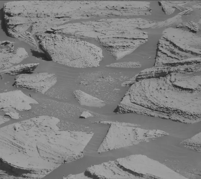 Sol 3967: Mast Camera (Mastcam)