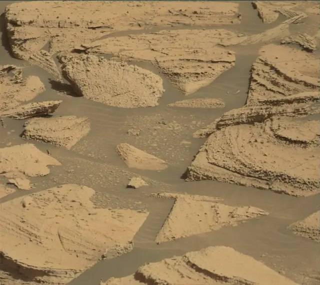 Sol 3967: Mast Camera (Mastcam)