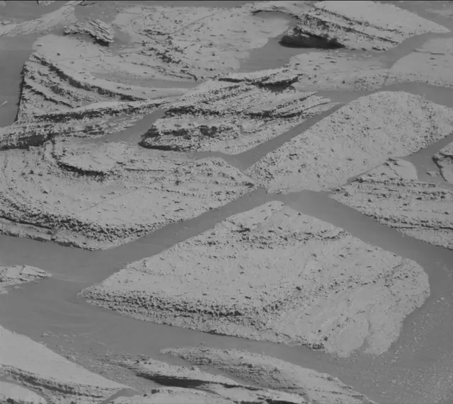 Sol 3967: Mast Camera (Mastcam)