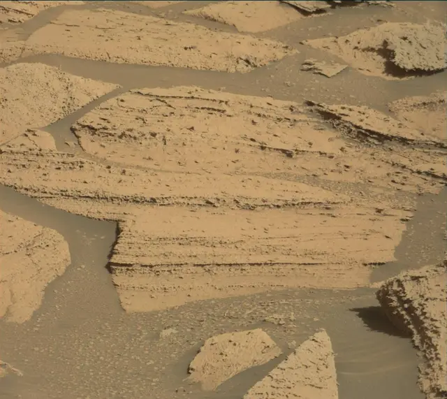 Sol 3967: Mast Camera (Mastcam)