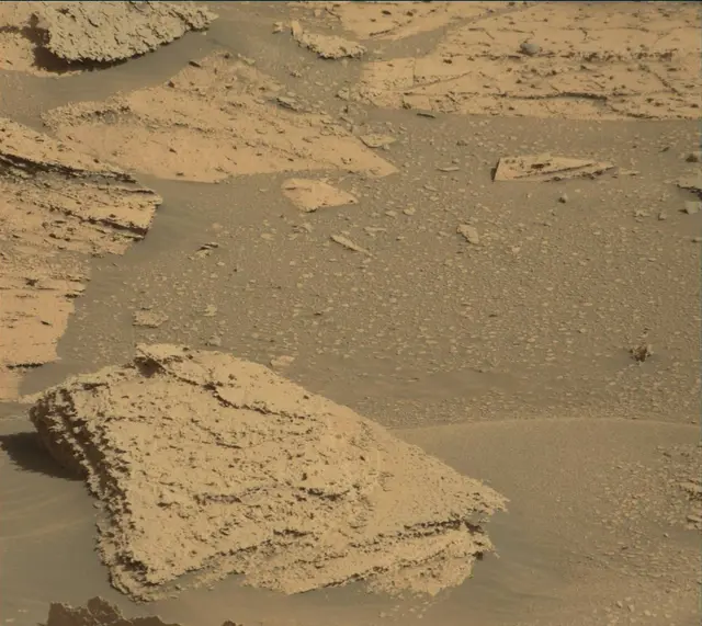 Sol 3967: Mast Camera (Mastcam)