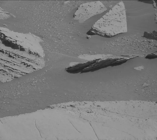 Sol 3967: Mast Camera (Mastcam)
