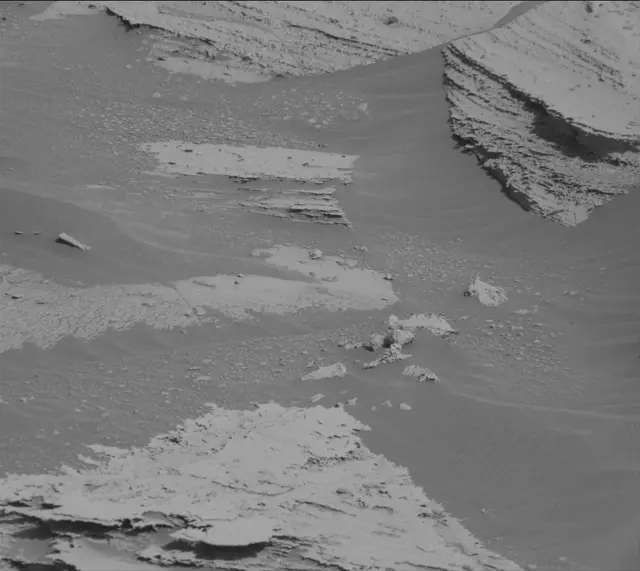 Sol 3967: Mast Camera (Mastcam)