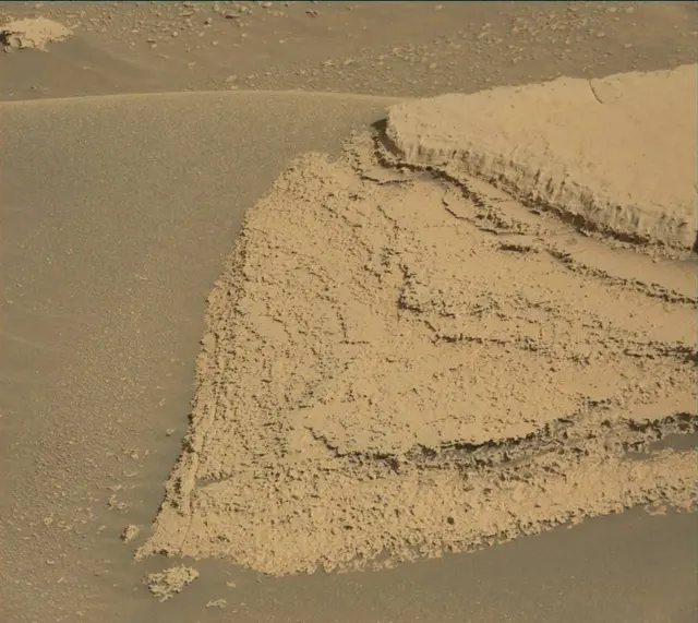 Sol 3967: Mast Camera (Mastcam)