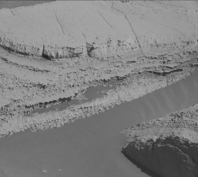 Sol 3967: Mast Camera (Mastcam)
