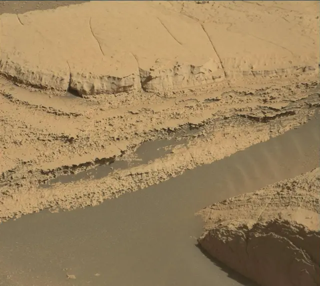 Sol 3967: Mast Camera (Mastcam)