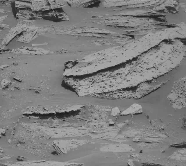 Sol 3968: Mast Camera (Mastcam)