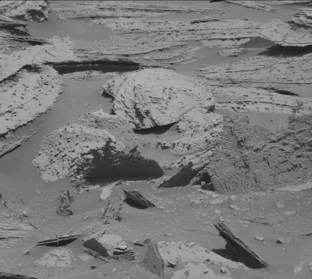 Sol 3968: Mast Camera (Mastcam)