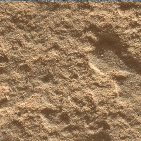 Sol 3968: Mars Hand Lens Imager (MAHLI)