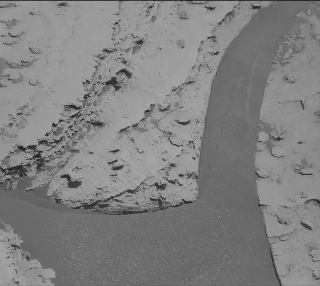 Sol 3969: Mast Camera (Mastcam)
