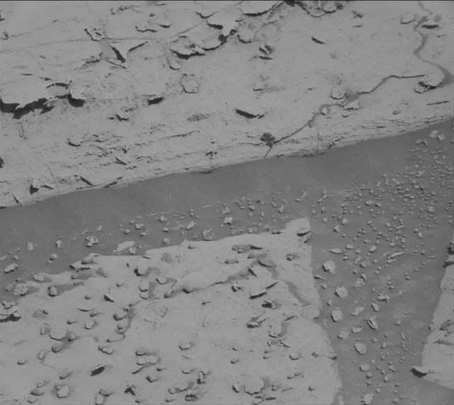 Sol 3969: Mast Camera (Mastcam)