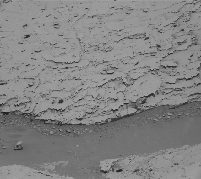 Sol 3969: Mast Camera (Mastcam)
