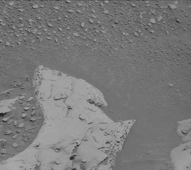 Sol 3969: Mast Camera (Mastcam)