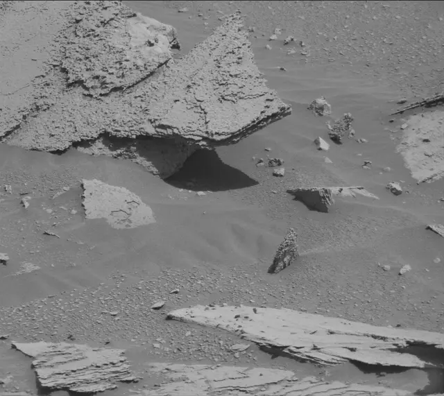 Sol 3970: Mast Camera (Mastcam)