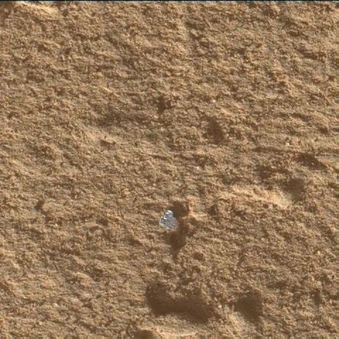 Sol 3971: Mars Hand Lens Imager (MAHLI)
