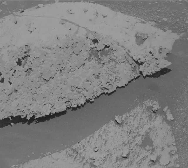 Sol 3973: Mast Camera (Mastcam)