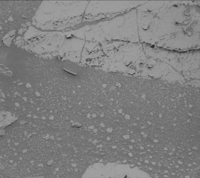 Sol 3973: Mast Camera (Mastcam)